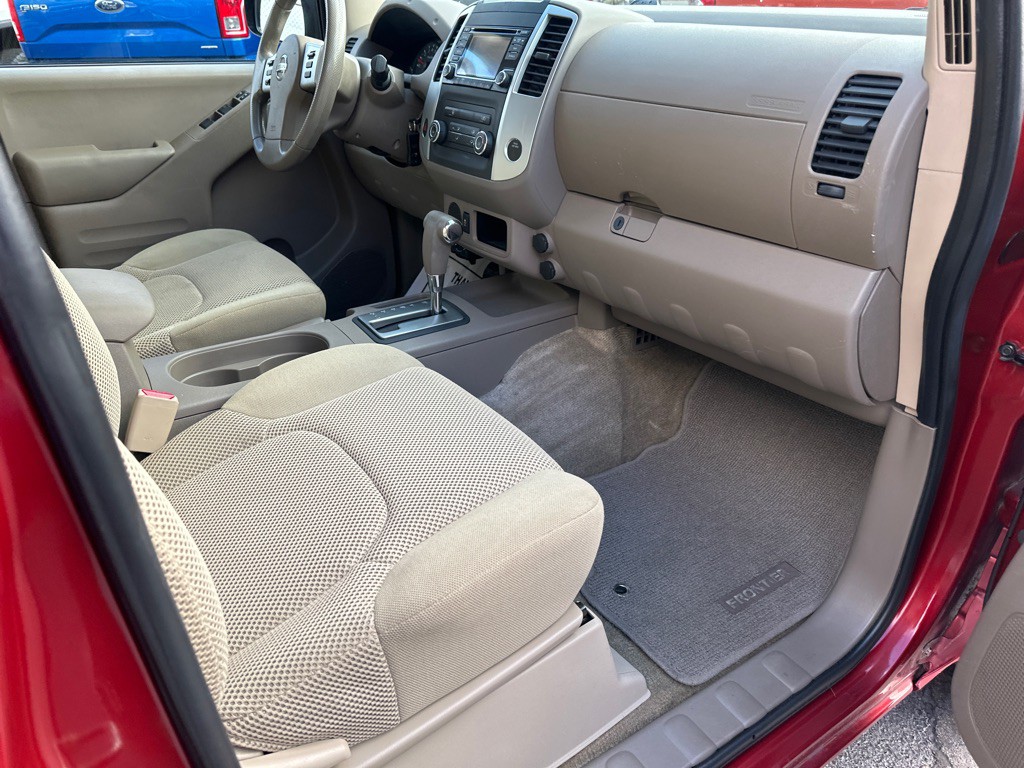 2016 Nissan Frontier Image 7