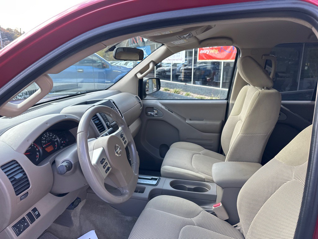 2016 Nissan Frontier Image 16