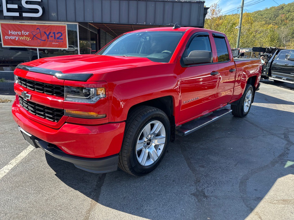 2019 Chevrolet Silverado 1500 Image 1