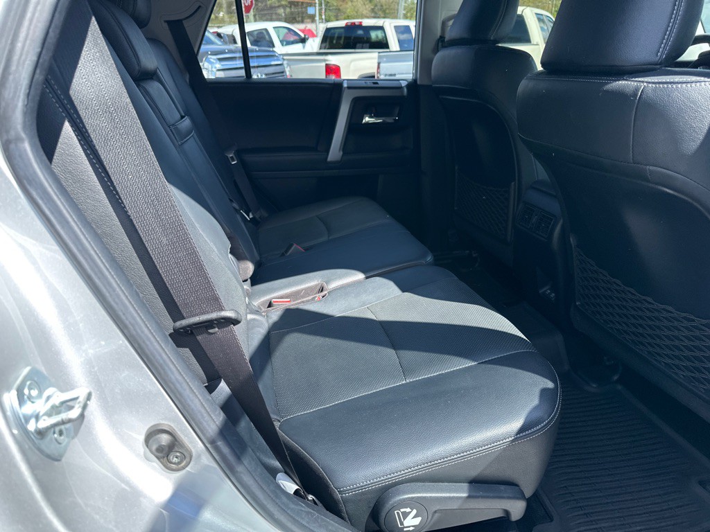 2021 Toyota 4Runner Image 11