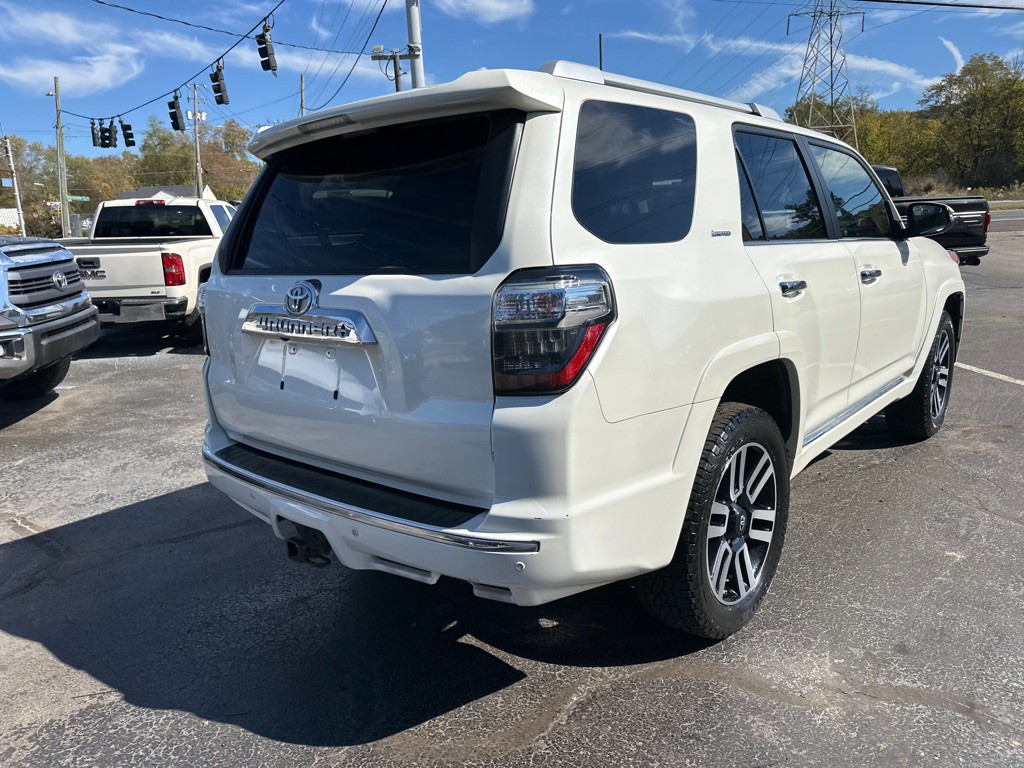 2019 Toyota 4Runner Image 3