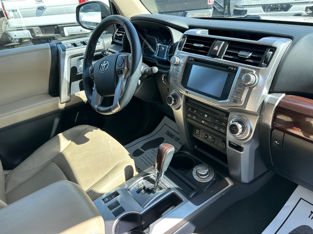 2019 Toyota 4Runner Image 8