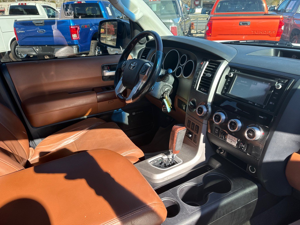 2014 Toyota Sequoia Image 7