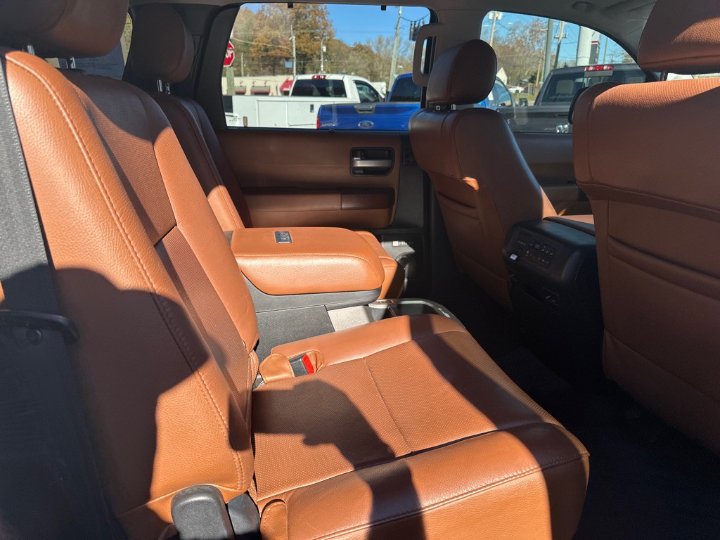 2014 Toyota Sequoia Image 9