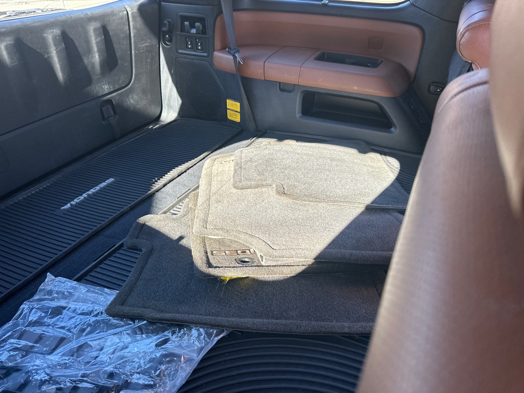 2014 Toyota Sequoia Image 12