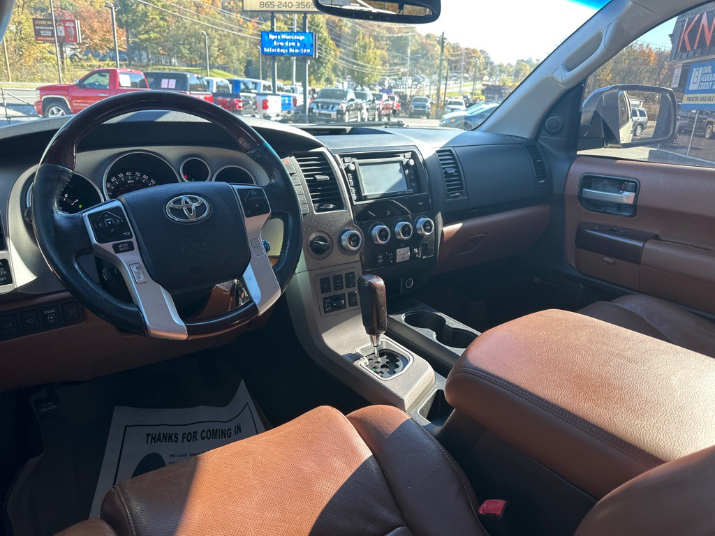 2014 Toyota Sequoia Image 15