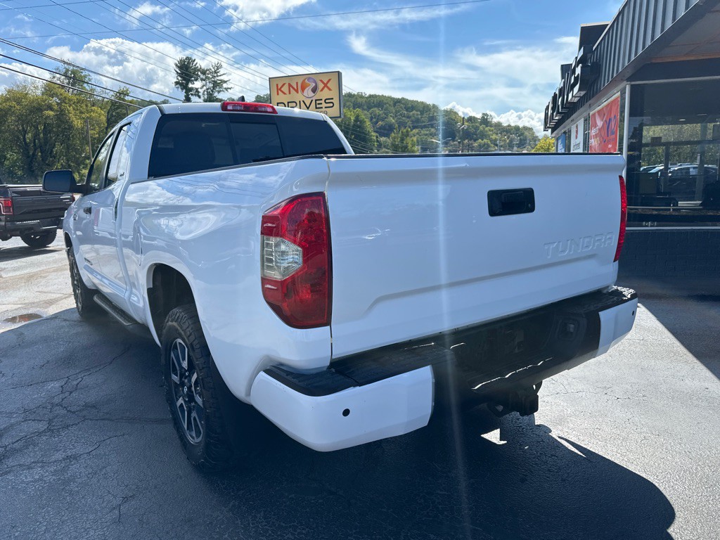 2020 Toyota Tundra Image 2