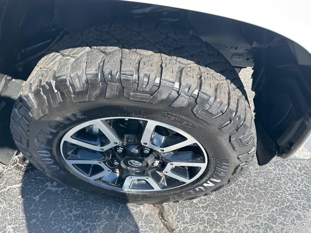 2020 Toyota Tundra Image 6