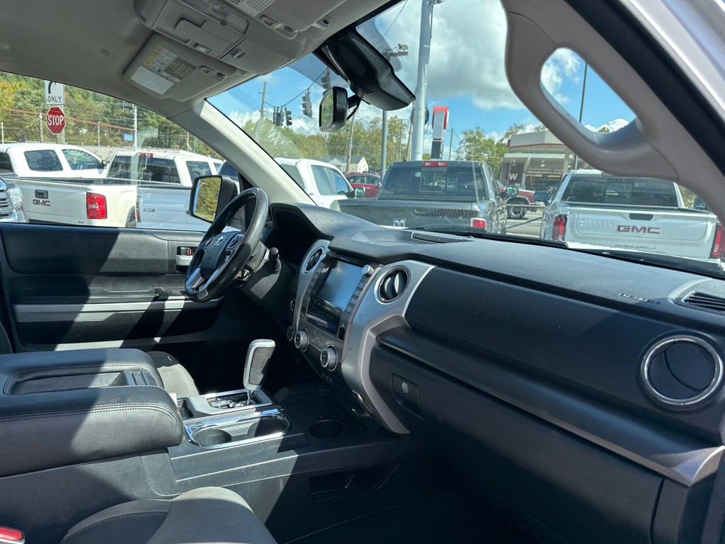 2020 Toyota Tundra Image 7