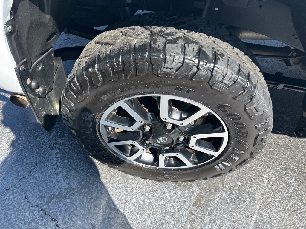 2020 Toyota Tundra Image 10