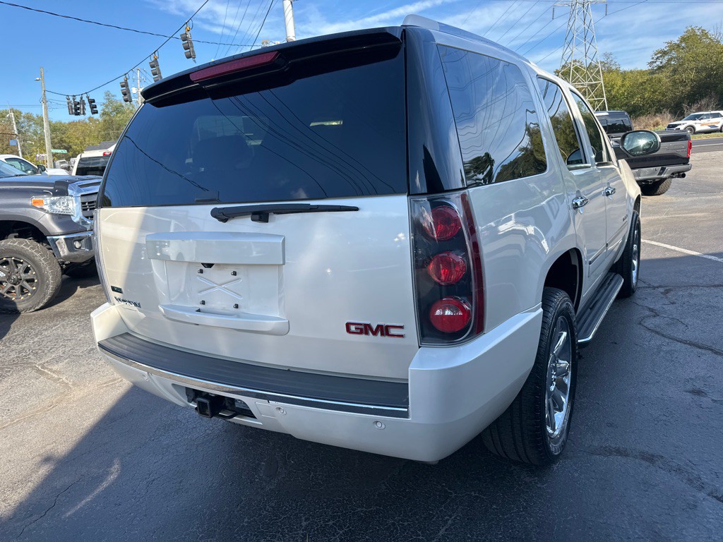 2012 GMC Yukon Image 3