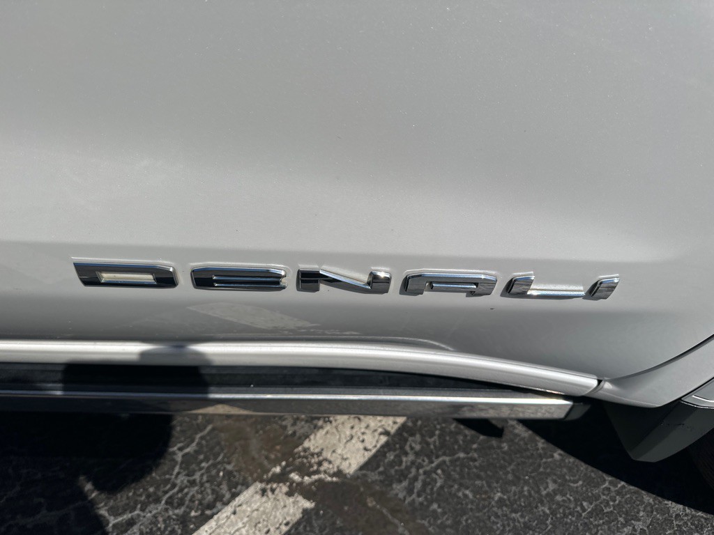 2019 GMC Sierra Image 8