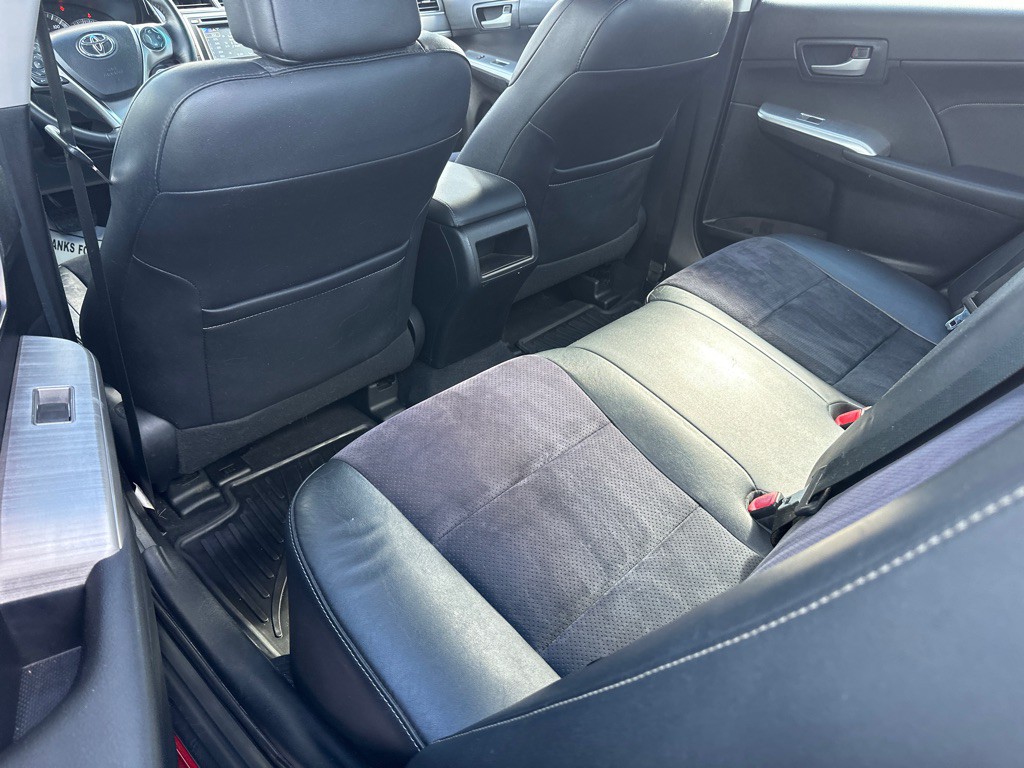 2013 Toyota Camry Image 13
