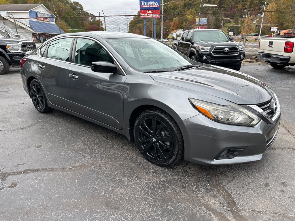 2017 Nissan Altima Image 4
