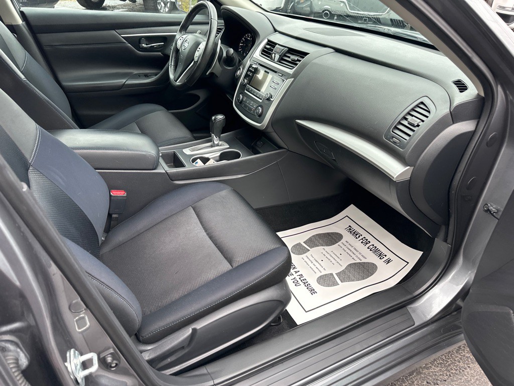 2017 Nissan Altima Image 7
