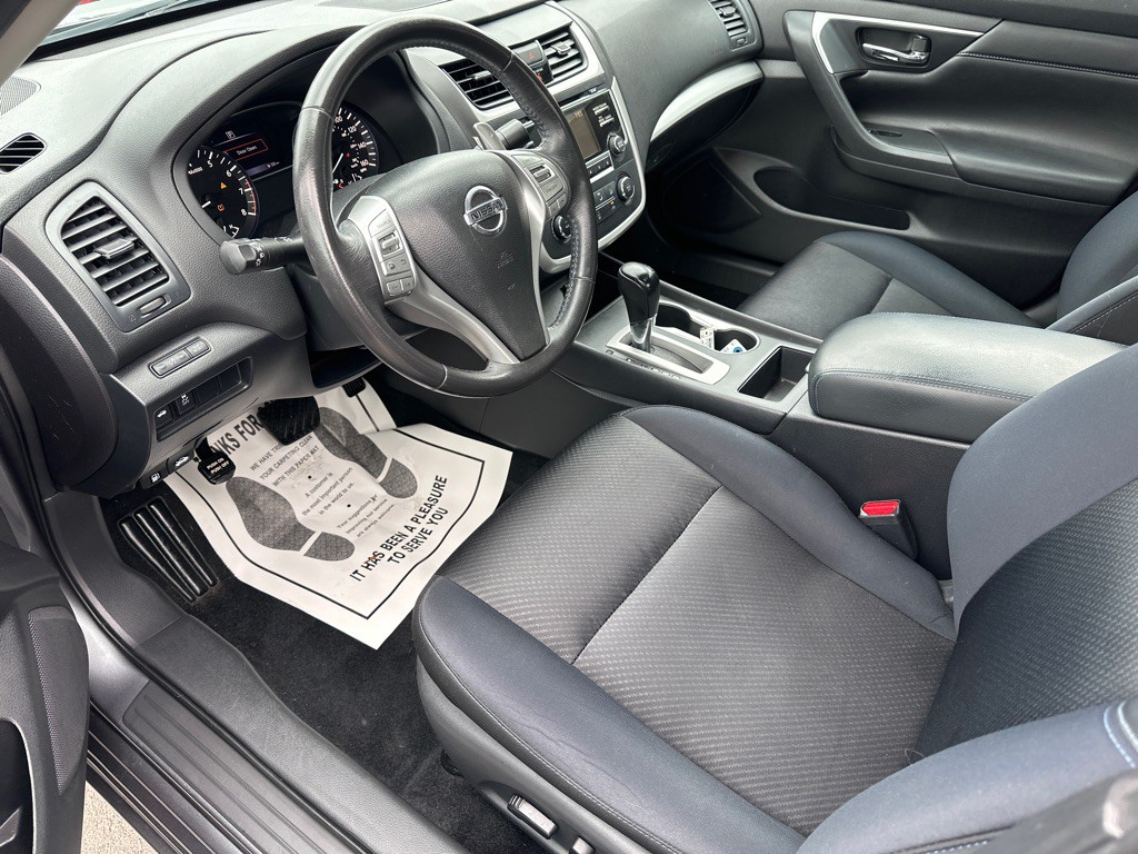 2017 Nissan Altima Image 13