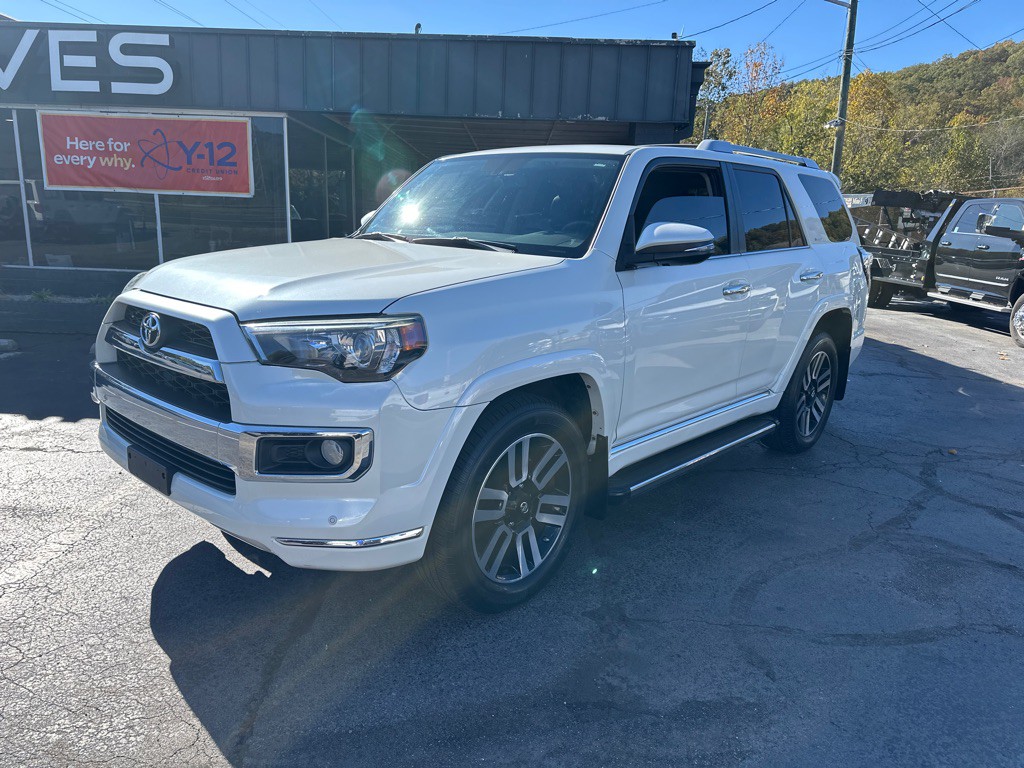 2016 Toyota 4Runner Image 1