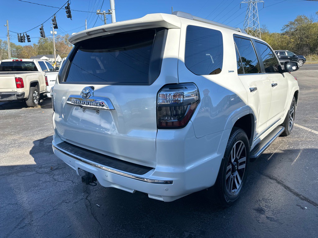 2016 Toyota 4Runner Image 3