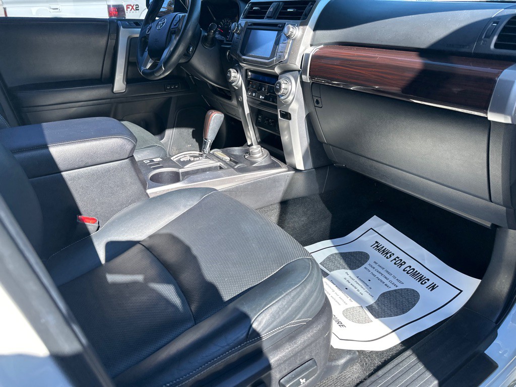 2016 Toyota 4Runner Image 7