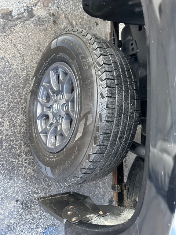 2017 Toyota Tacoma Image 11