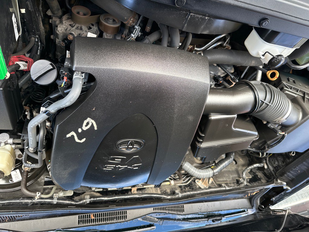 2017 Toyota Tacoma Image 18