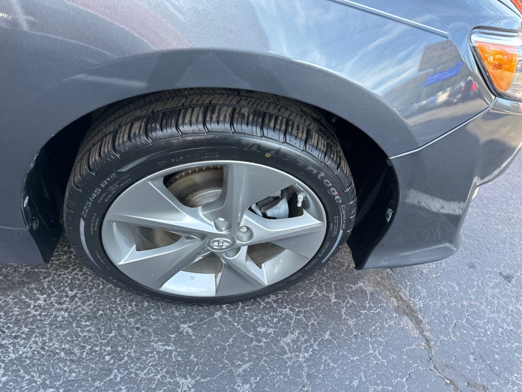 2012 Toyota Camry Image 6