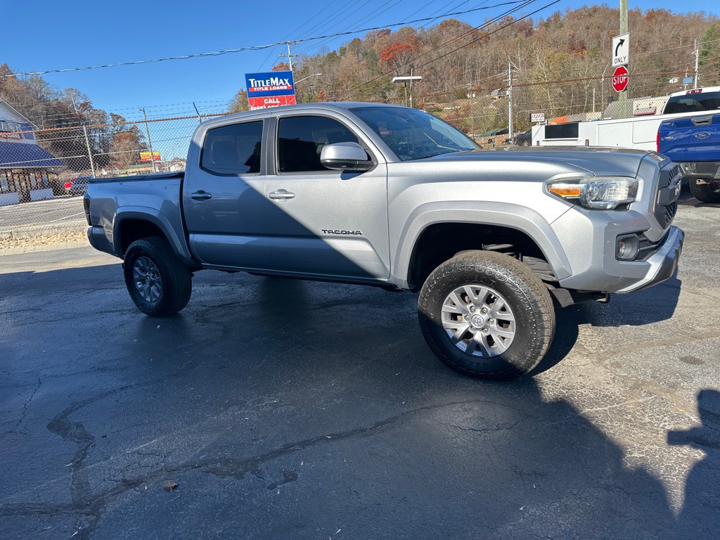 2018 Toyota Tacoma Image 4