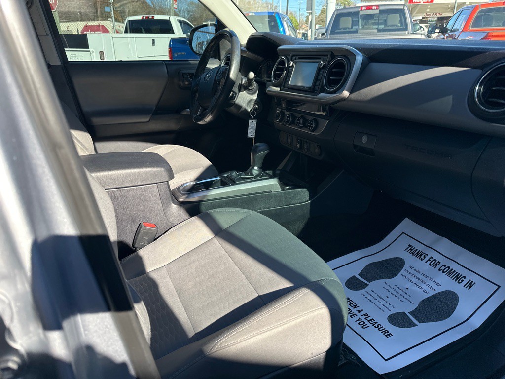 2018 Toyota Tacoma Image 6