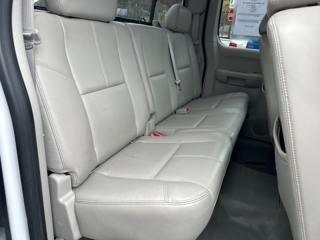 2011 Chevrolet Silverado 1500 Image 9