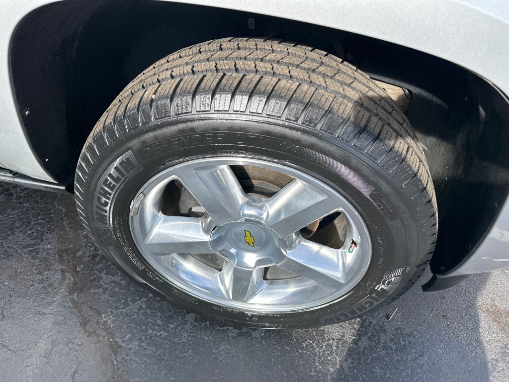 2011 Chevrolet Tahoe Image 6