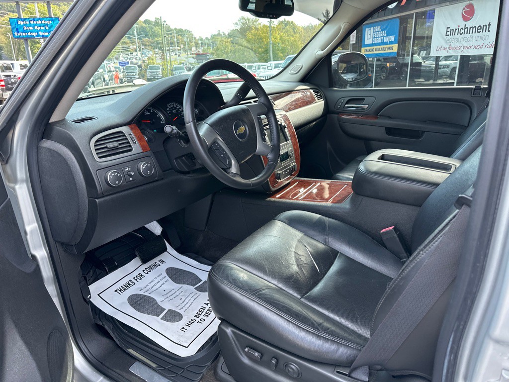 2011 Chevrolet Tahoe Image 20