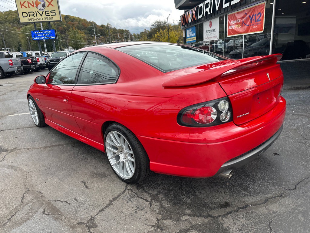 2006 Pontiac GTO Image 2