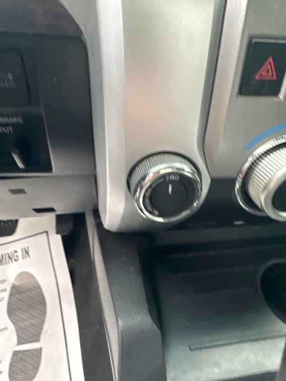 2016 Toyota Tundra Image 17