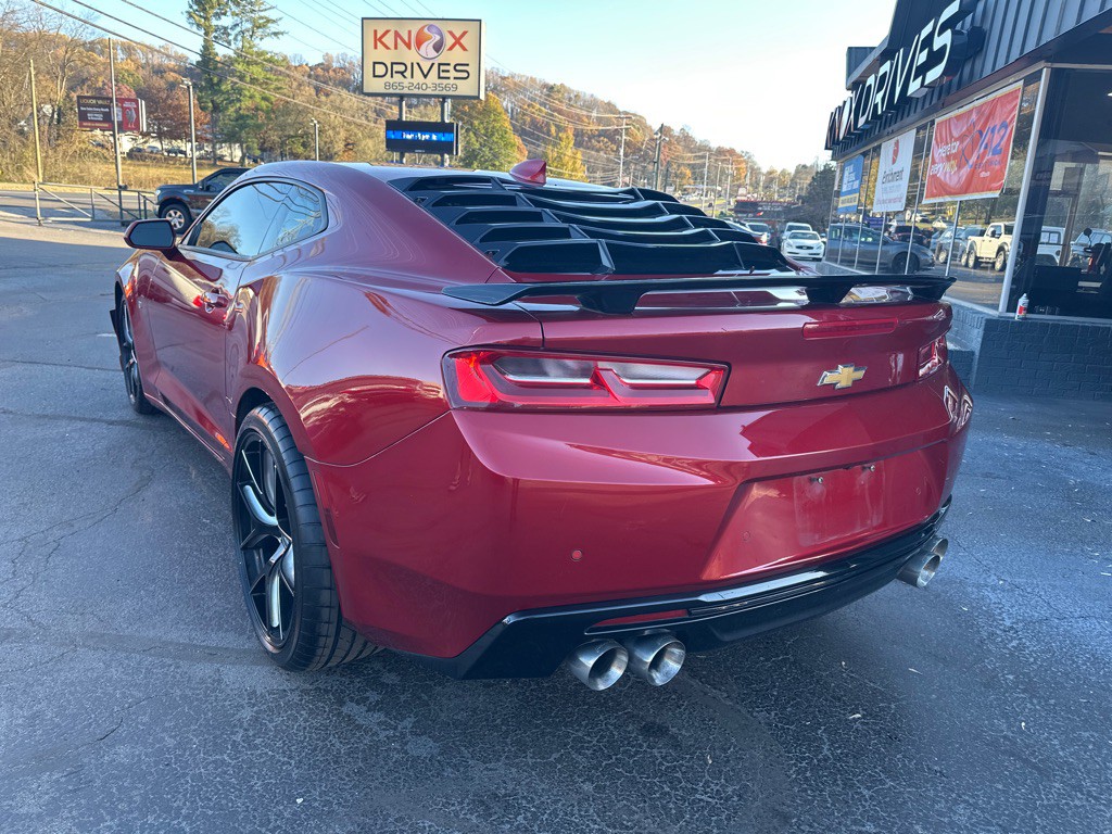 2016 Chevrolet Camaro Image 2
