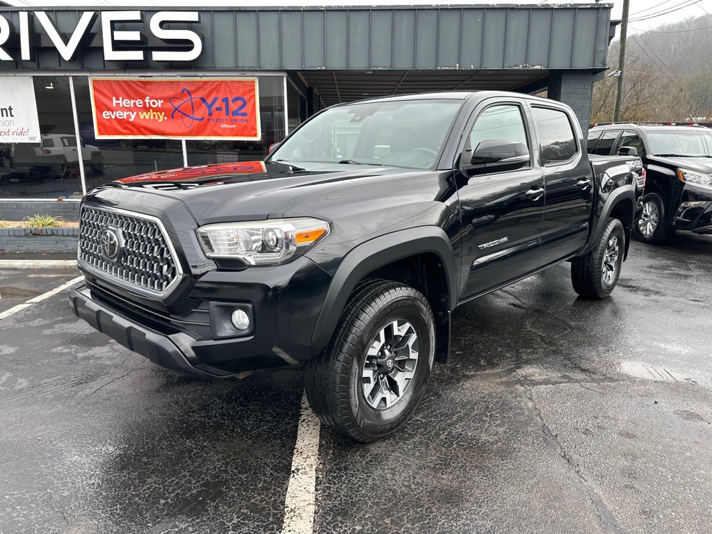 2018 Toyota Tacoma Image 1