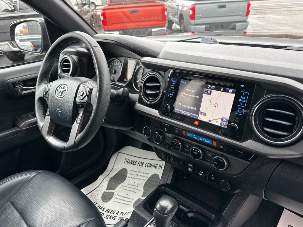 2018 Toyota Tacoma Image 8