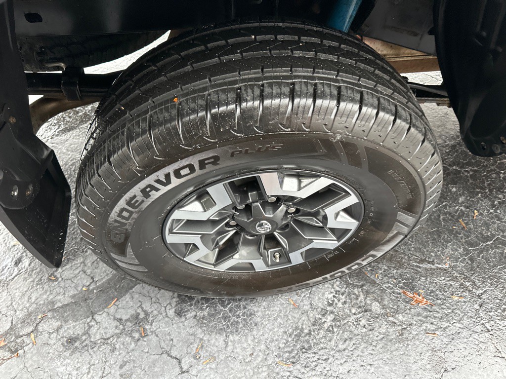 2018 Toyota Tacoma Image 11