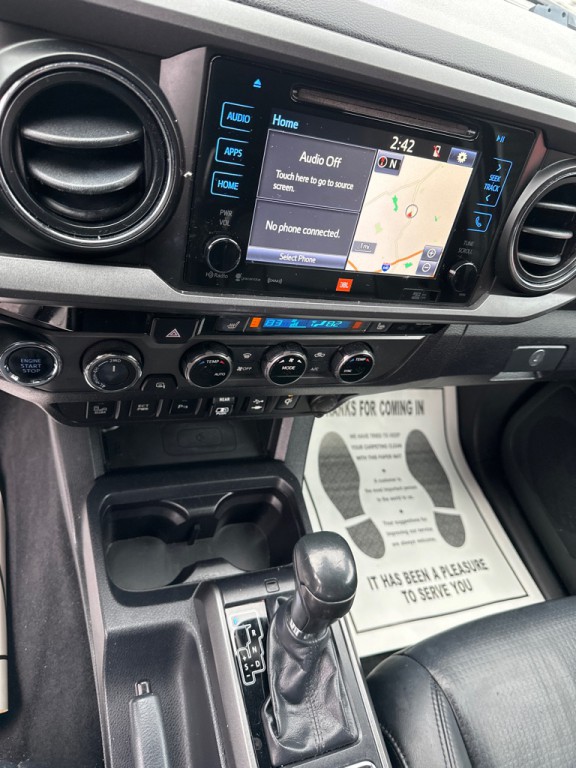 2018 Toyota Tacoma Image 16