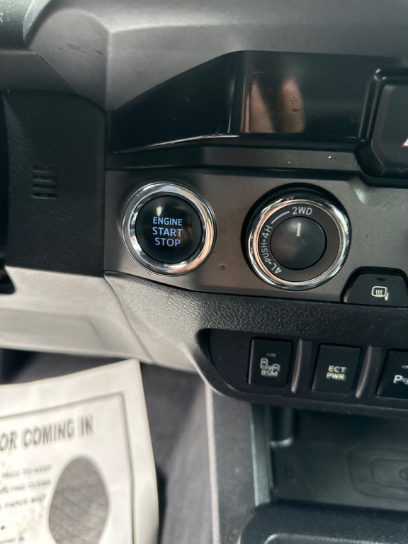 2018 Toyota Tacoma Image 17