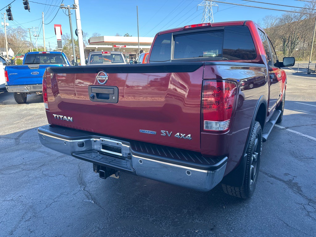 2015 Nissan Titan Image 3