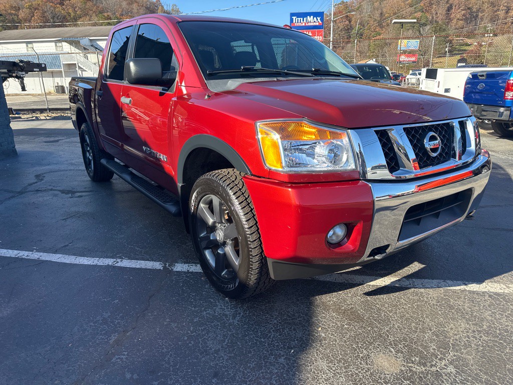 2015 Nissan Titan Image 5