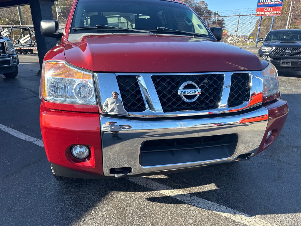 2015 Nissan Titan Image 6