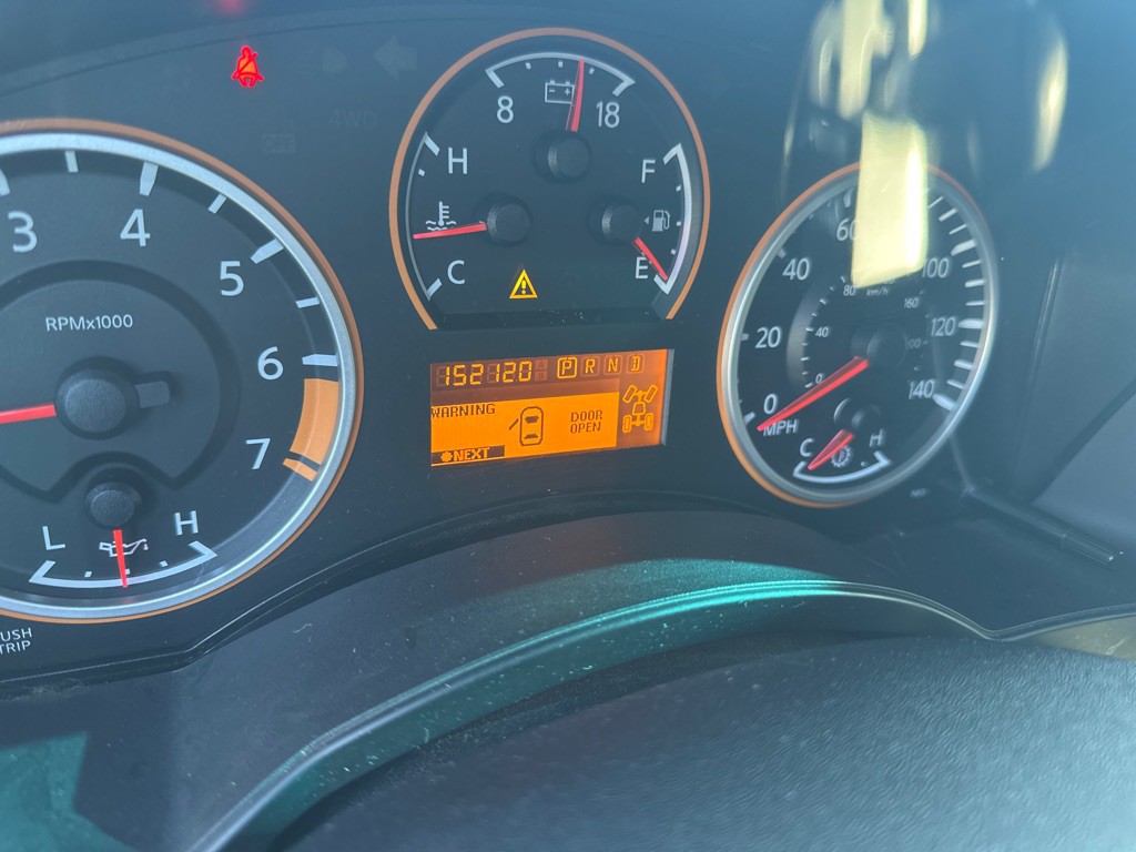 2015 Nissan Titan Image 15