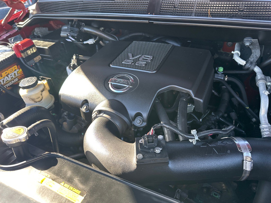 2015 Nissan Titan Image 18