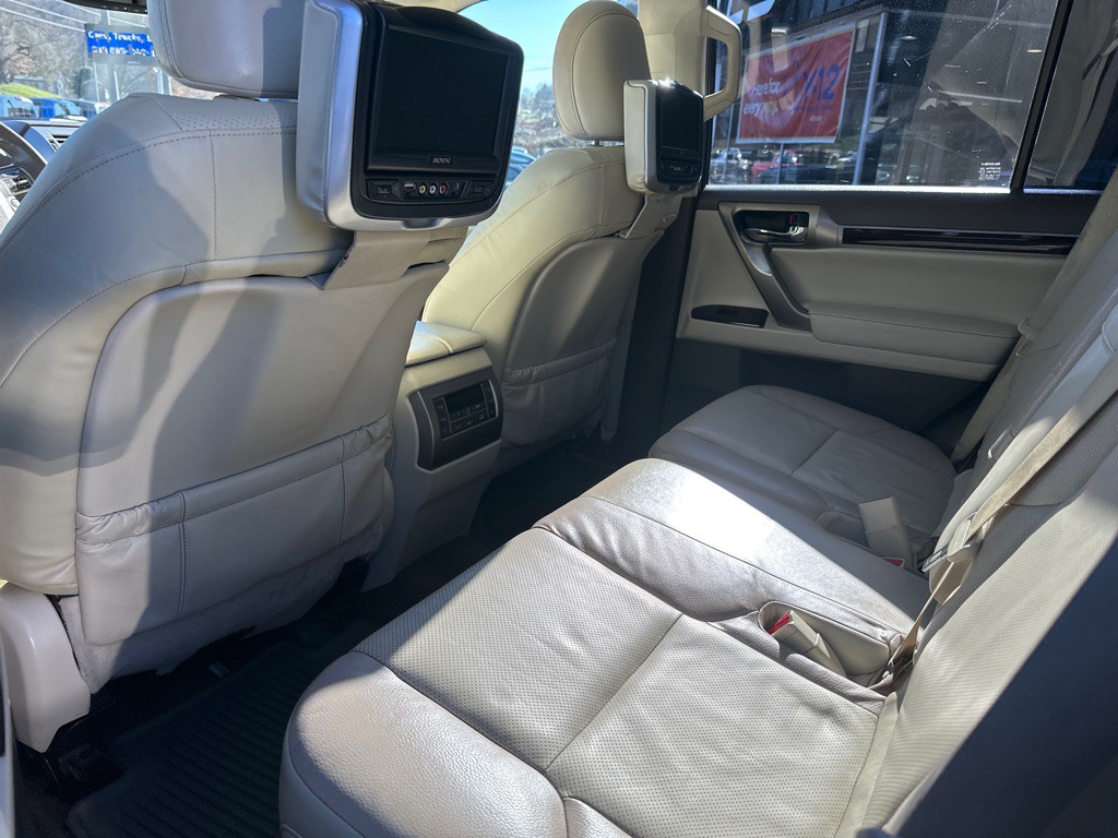 2014 Lexus GX Image 15