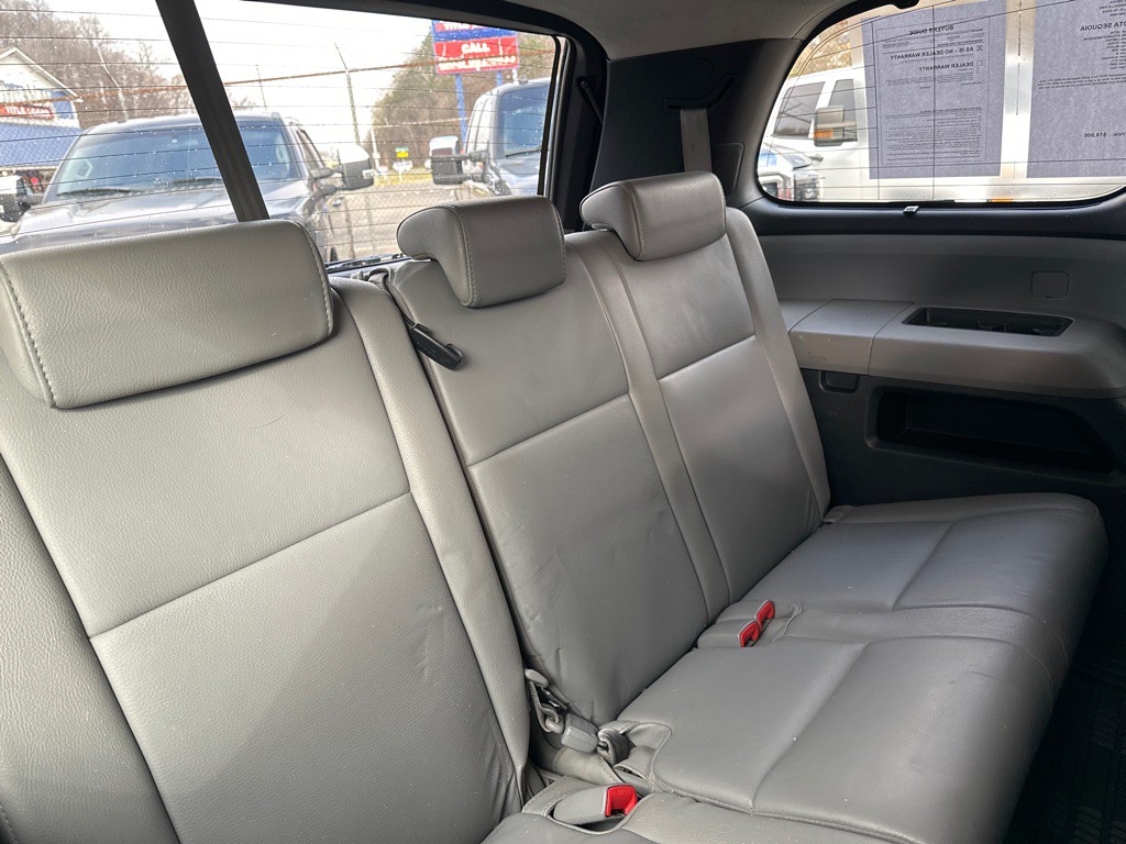 2011 Toyota Sequoia Image 12