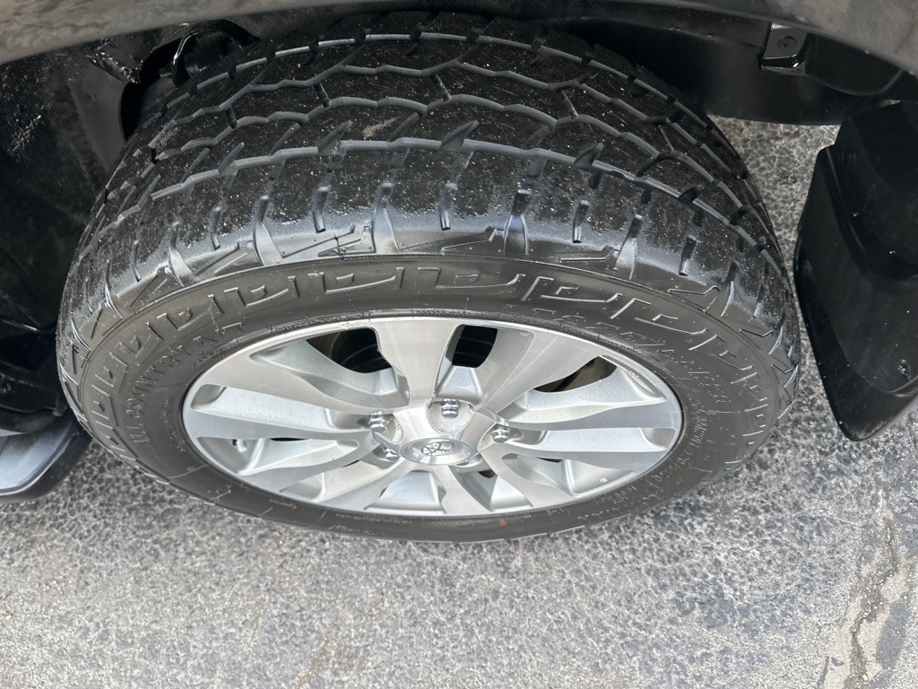 2011 Toyota Sequoia Image 15