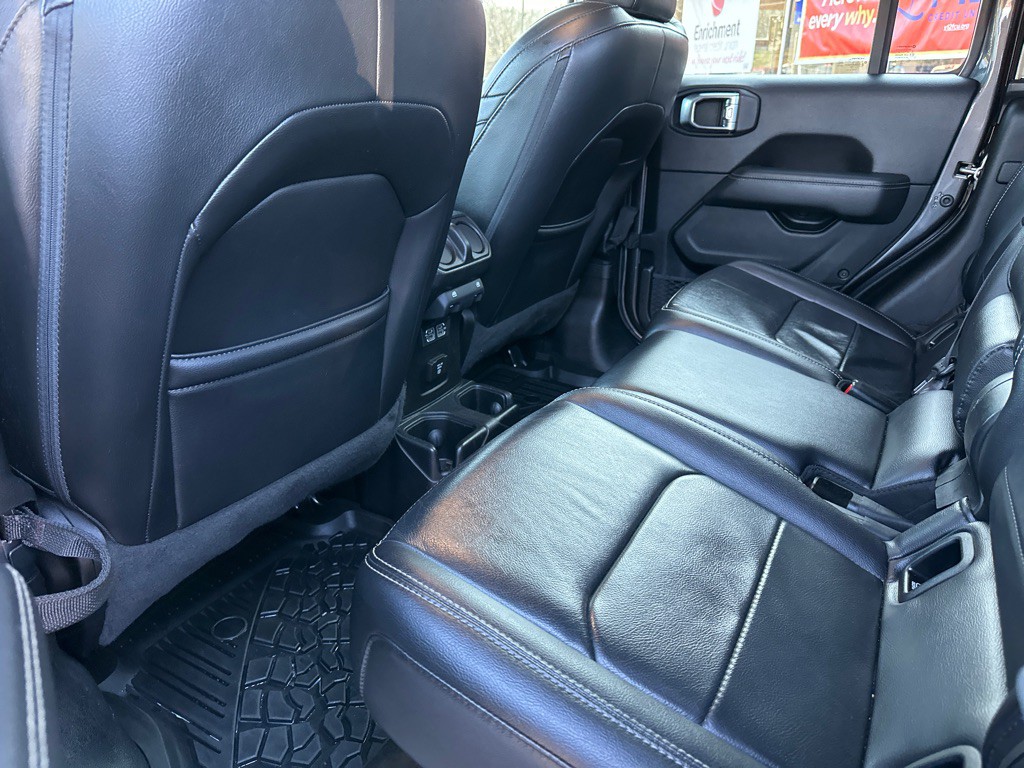 2020 Jeep Gladiator Image 13