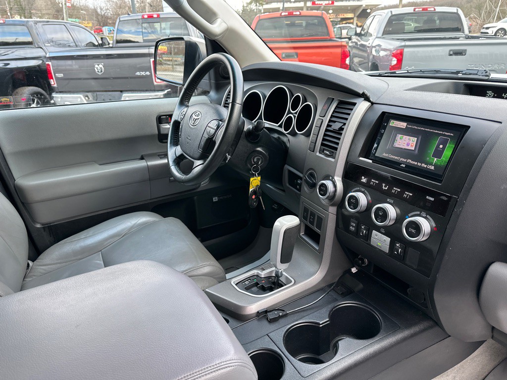 2011 Toyota Sequoia Image 9