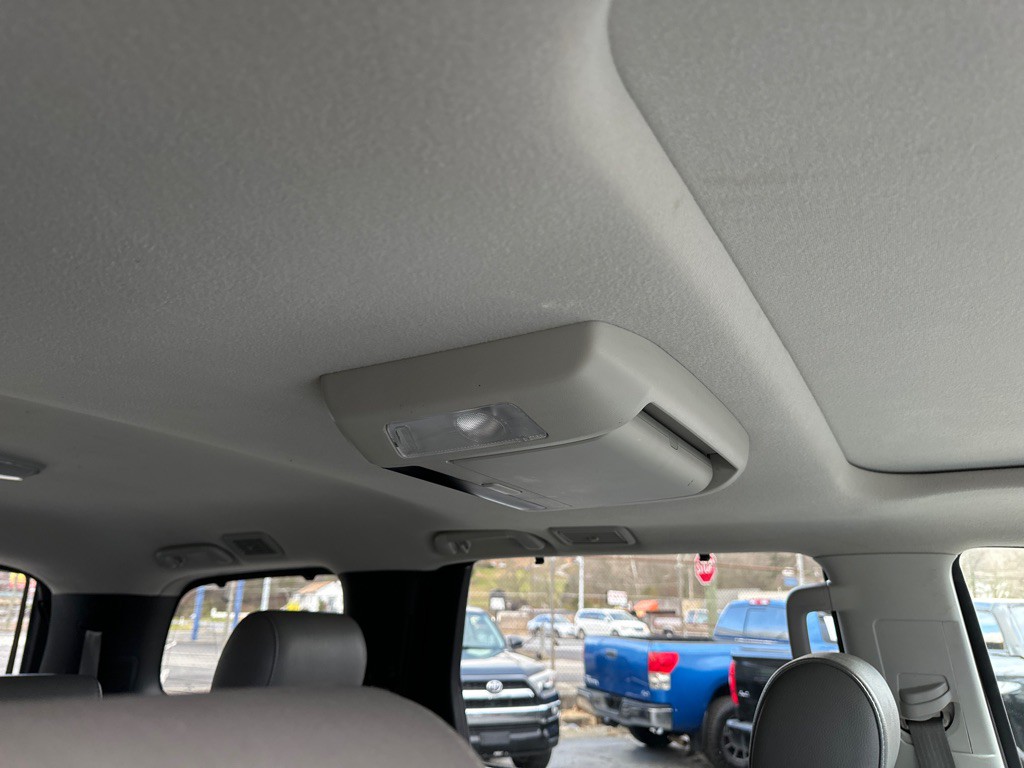 2011 Toyota Sequoia Image 10